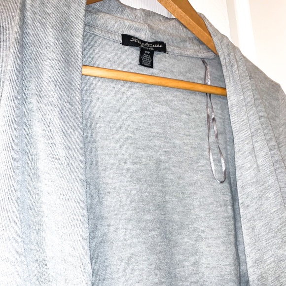 Silver Cardigan - Picture 2 of 4